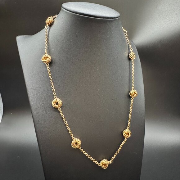 Vintage Avon Gold Tone Chain Necklace and Pierced Earrings set with Knots - Picture 3 of 12